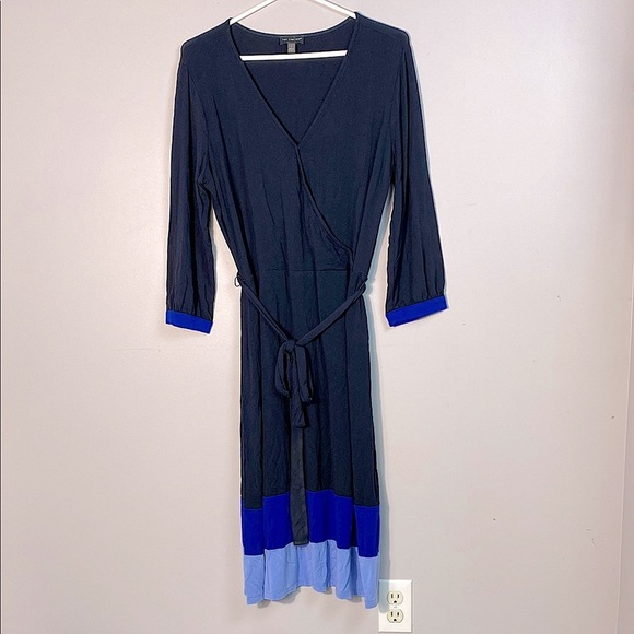 The Limited Jersey Navy and Blue Faux Wrap Dress size large - Picture 2 of 10